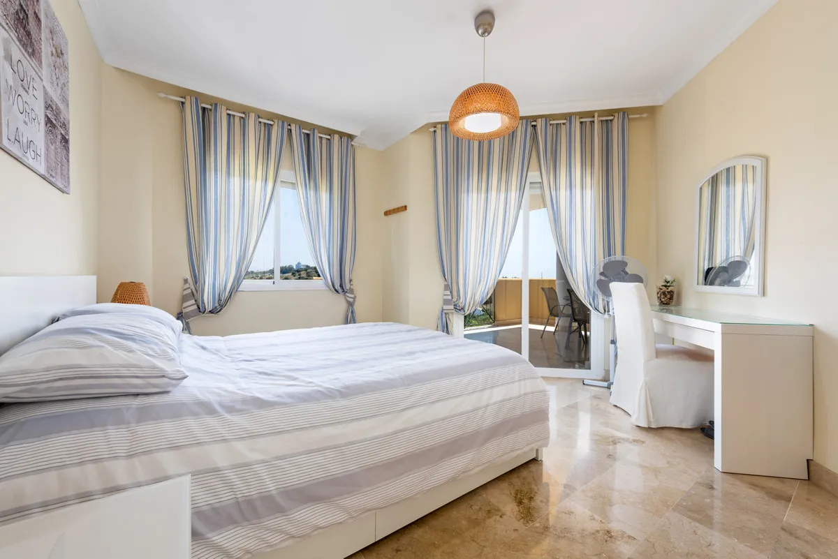 a676d686-cfc5-4968-a856-15ffa63bf263