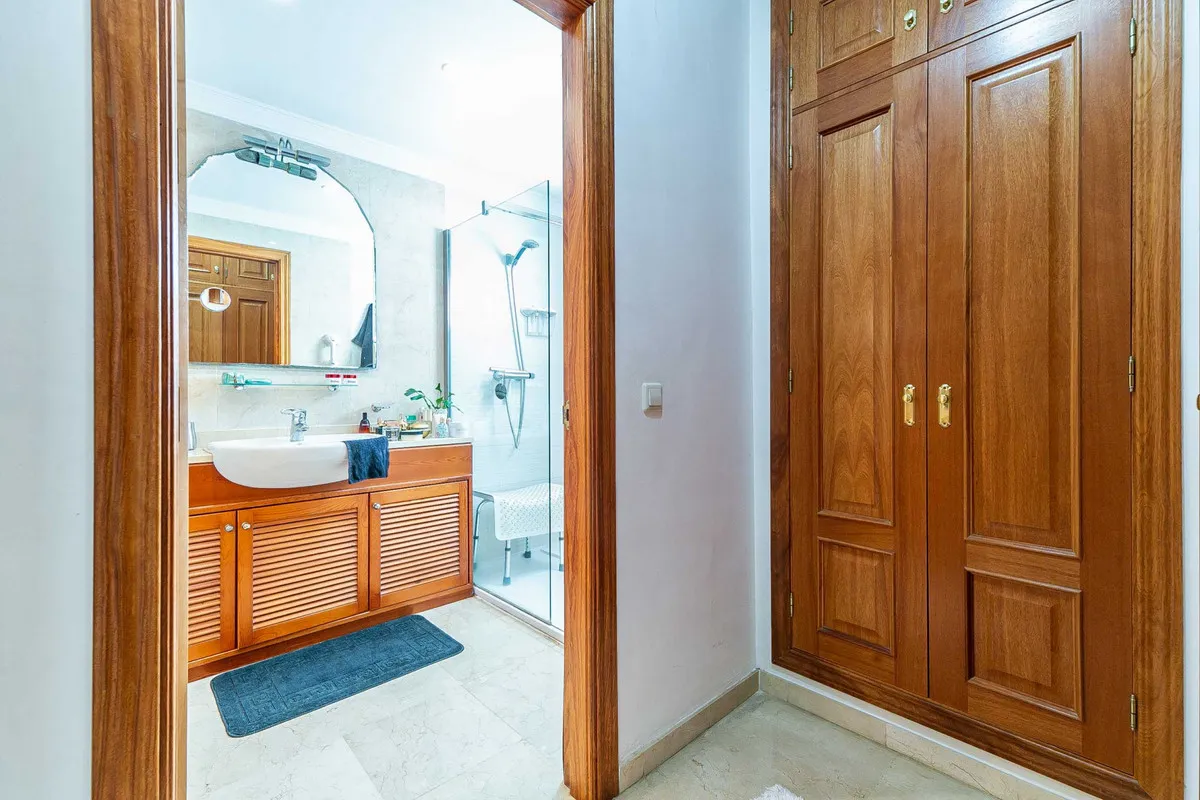 634bb384-a8b1-49aa-93e1-0193e89c45e4