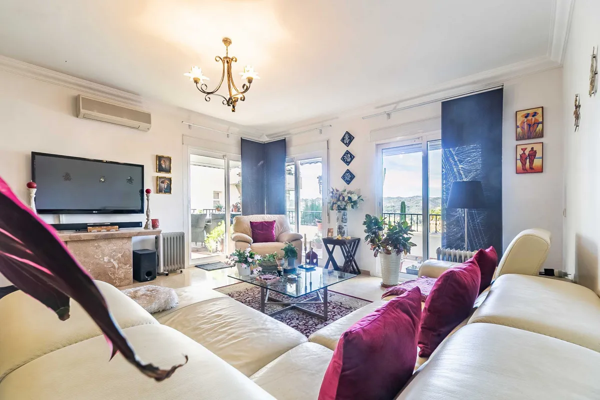 c6da734c-e322-46be-8e4f-3f6898f22a2b