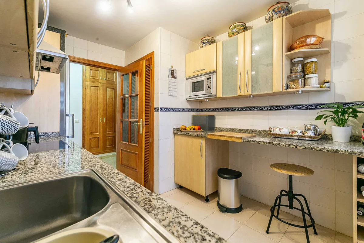 d2827da7-eea4-411d-a83e-cd1c62312988