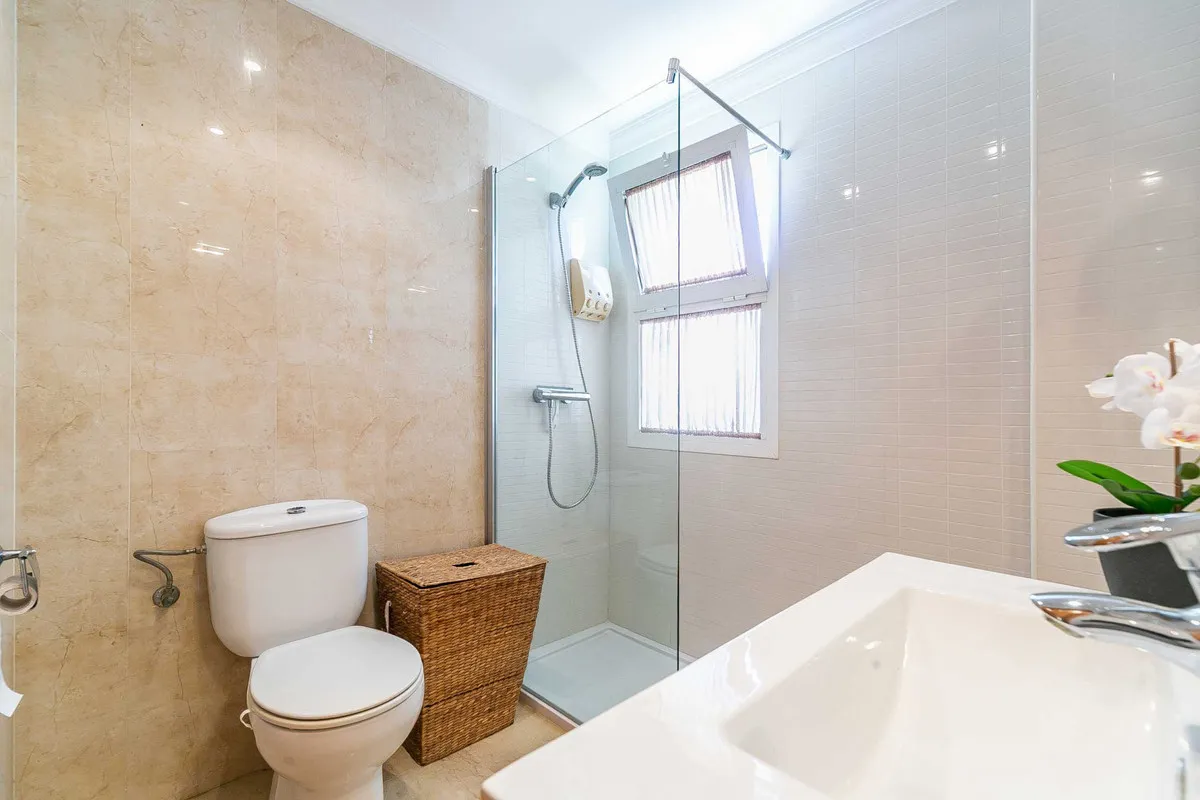 f13701ad-2903-4a39-90aa-25b3326d10bc