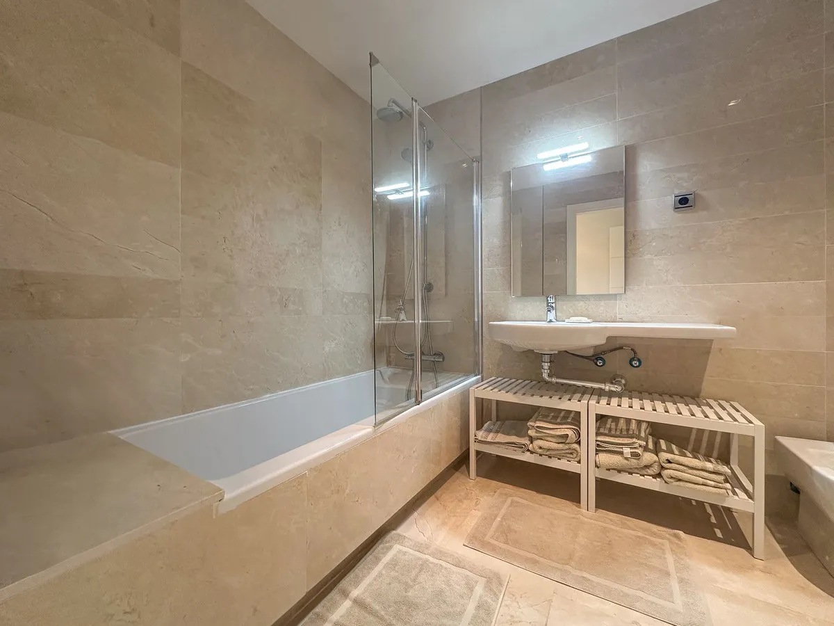 e31b8b57-735c-4aaa-8ea2-6bde882aedd7