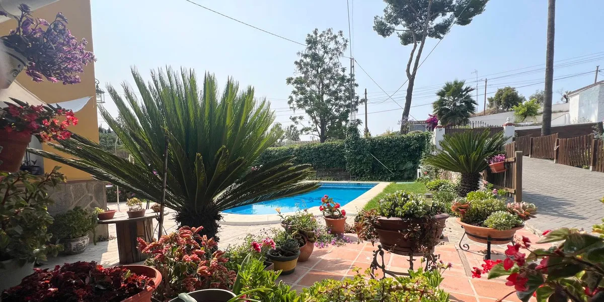 052e162a-08c4-45c8-8f68-c78173b58398