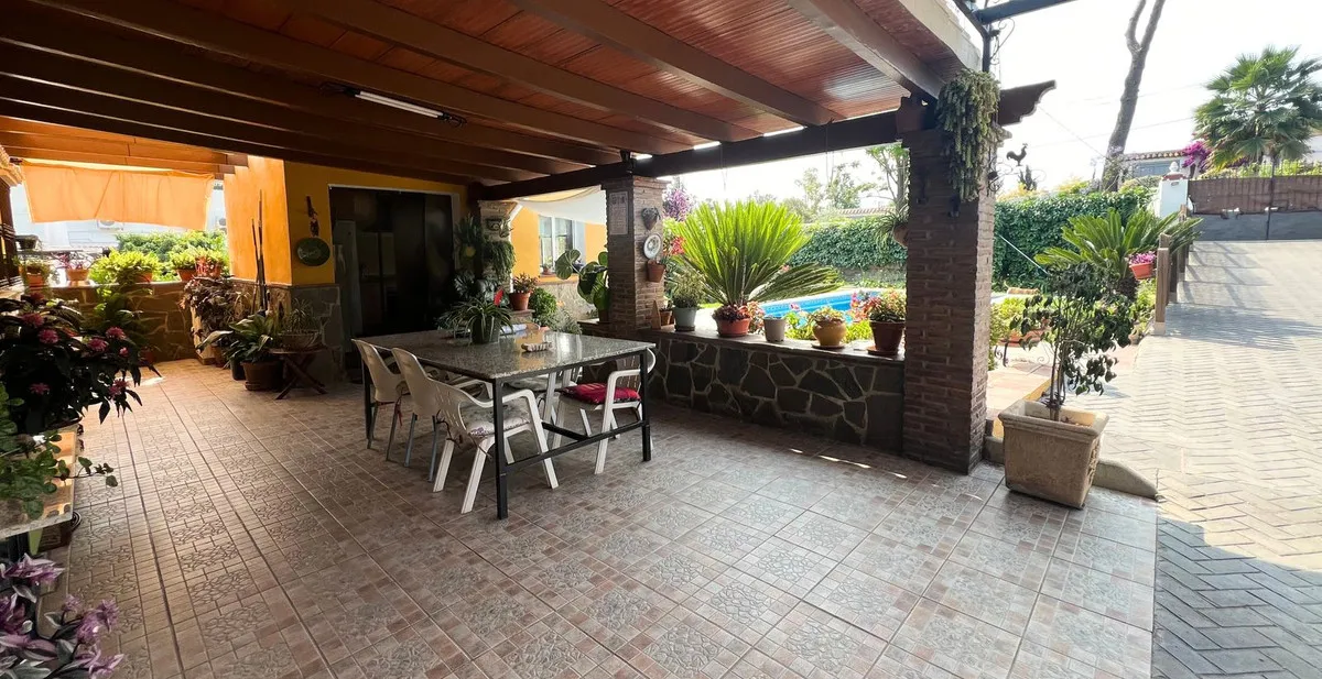 b6403a17-ce64-4613-9a9f-e35b1233b5b6