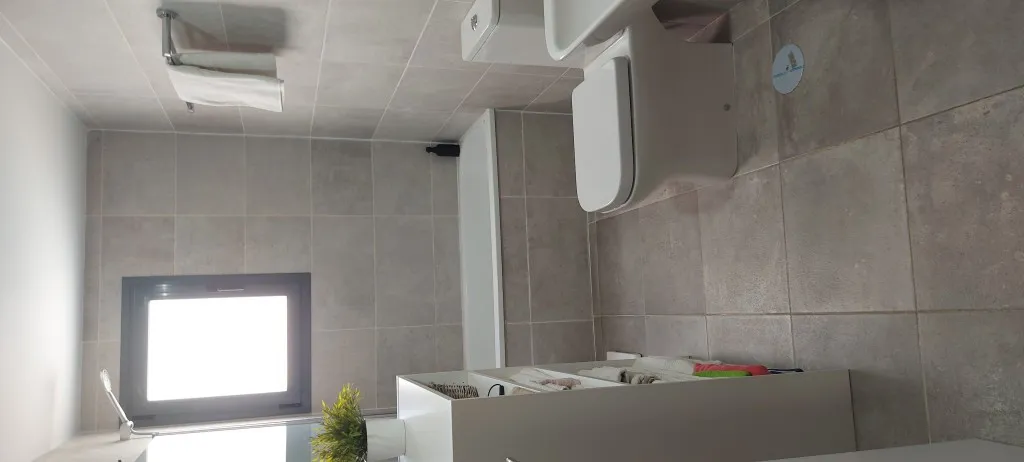 949bfab1-8c4b-4eeb-a7ea-561ea52118d1