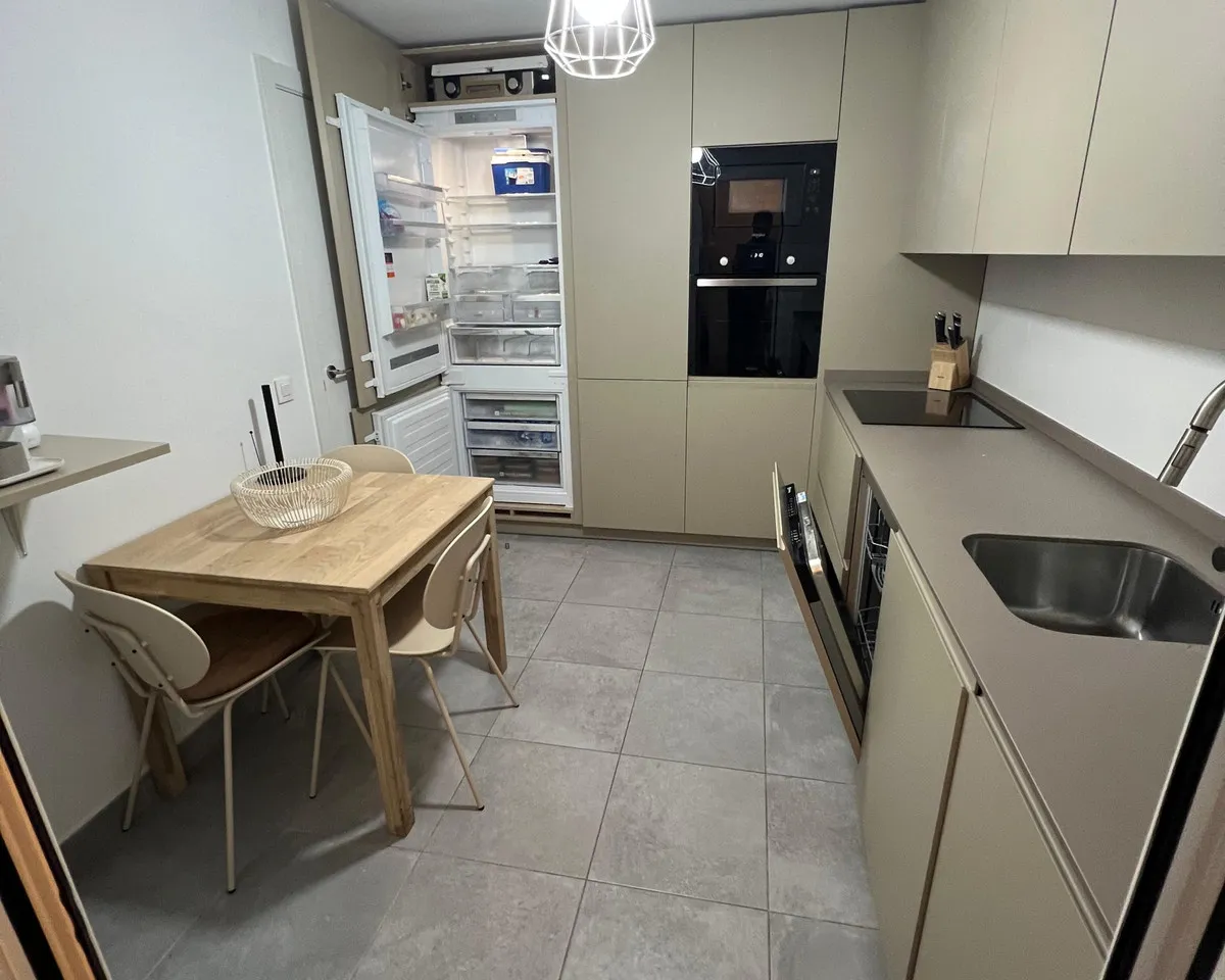 82dc950d-acb5-4a83-b8a1-2ac12ba3b62b