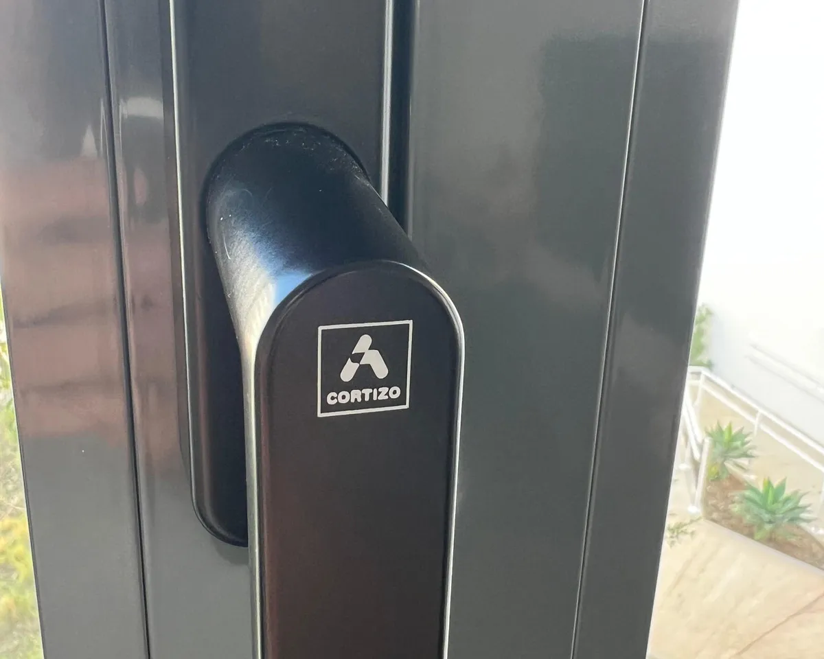 9df30be2-5fe0-4021-93ab-ff17a1b8a4e2