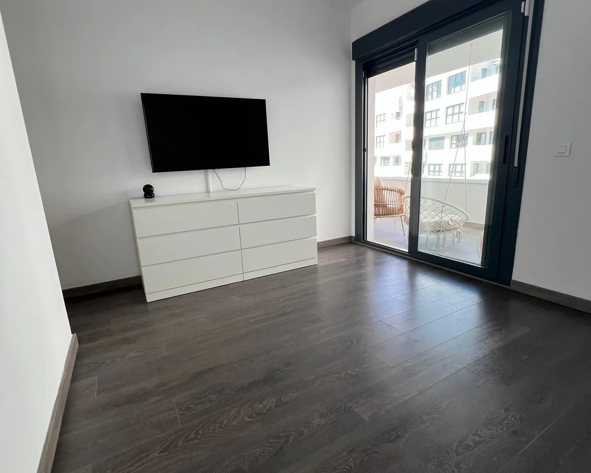 e7529c9e-c3aa-42d1-8716-e1b010ddf6a5