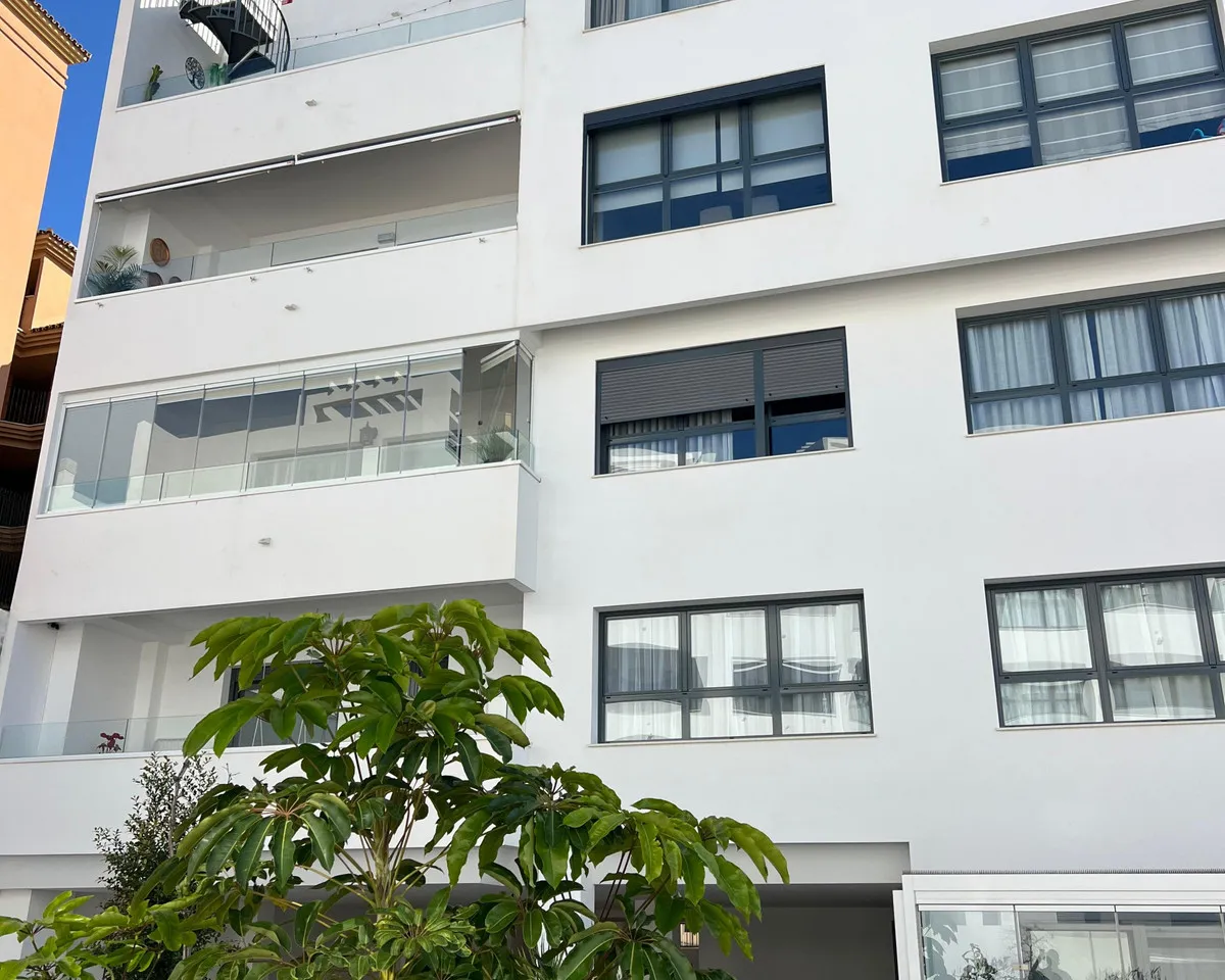 f7a3cc4a-c3c2-4cdf-83ab-54dd930bf822