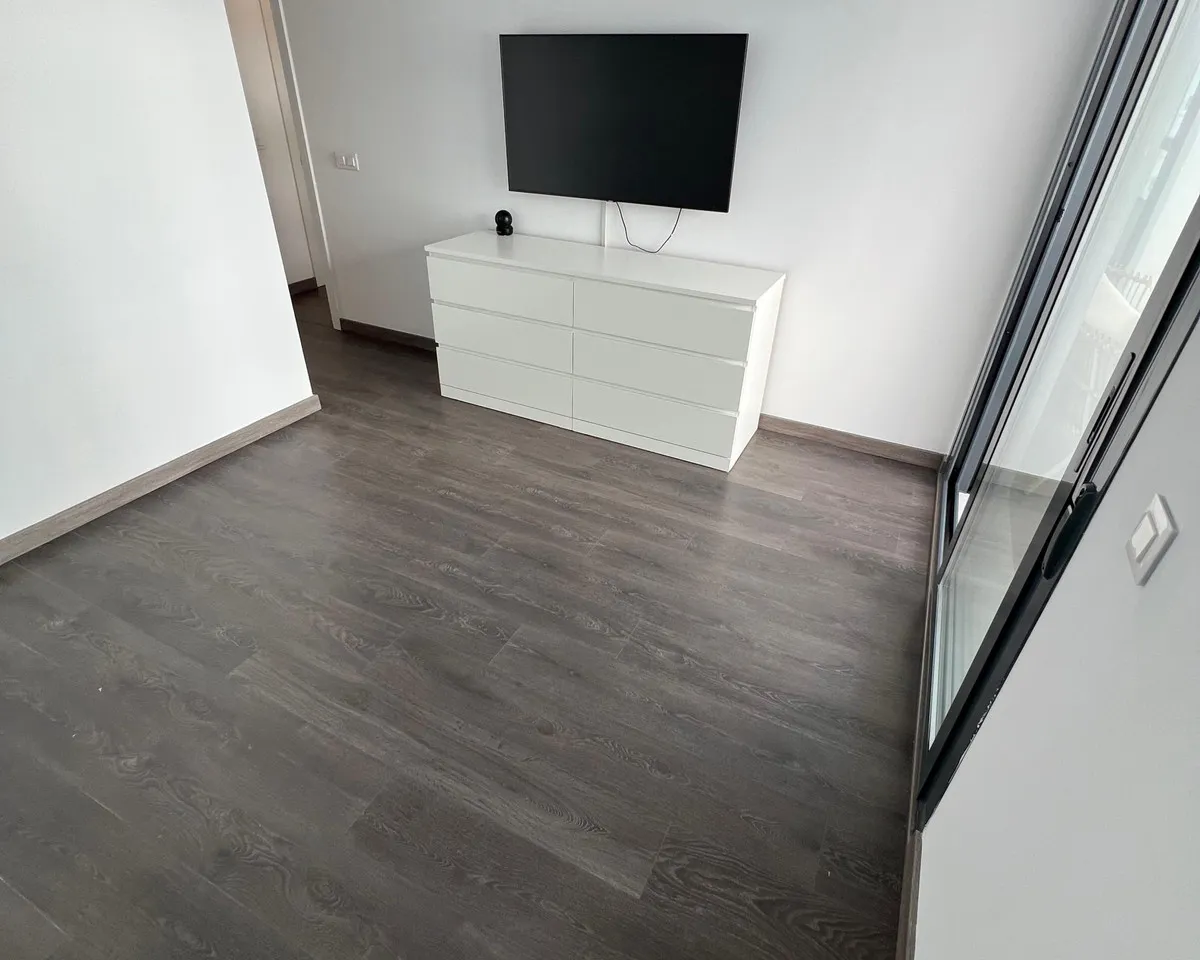 f9798a52-adfa-42b4-817a-825d991b3b02