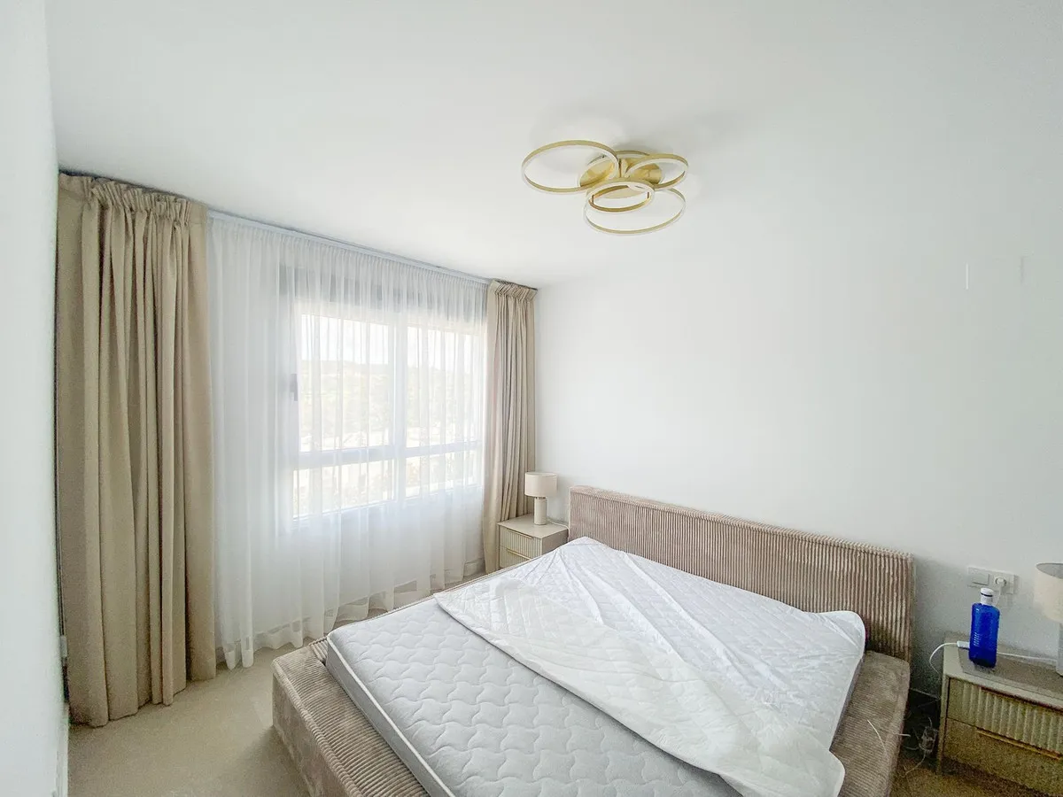 2e9d19ba-e028-4c61-ad22-f3405fd50141