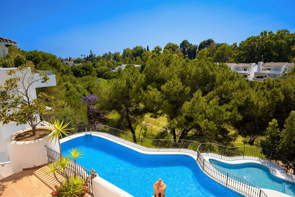 901ca205-033a-4e3f-a4b5-47b918c8f0b0