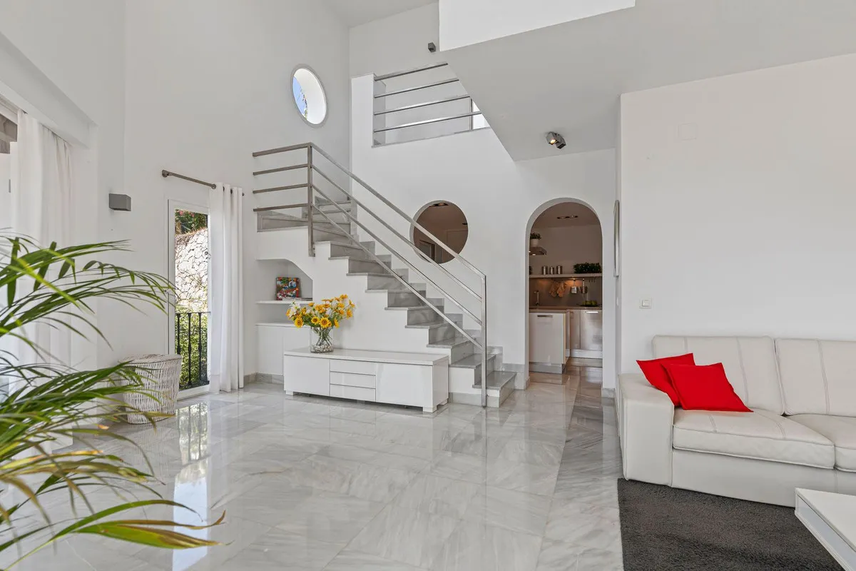 905f03f0-5ba6-48c4-9616-5cdc9d09dd7c