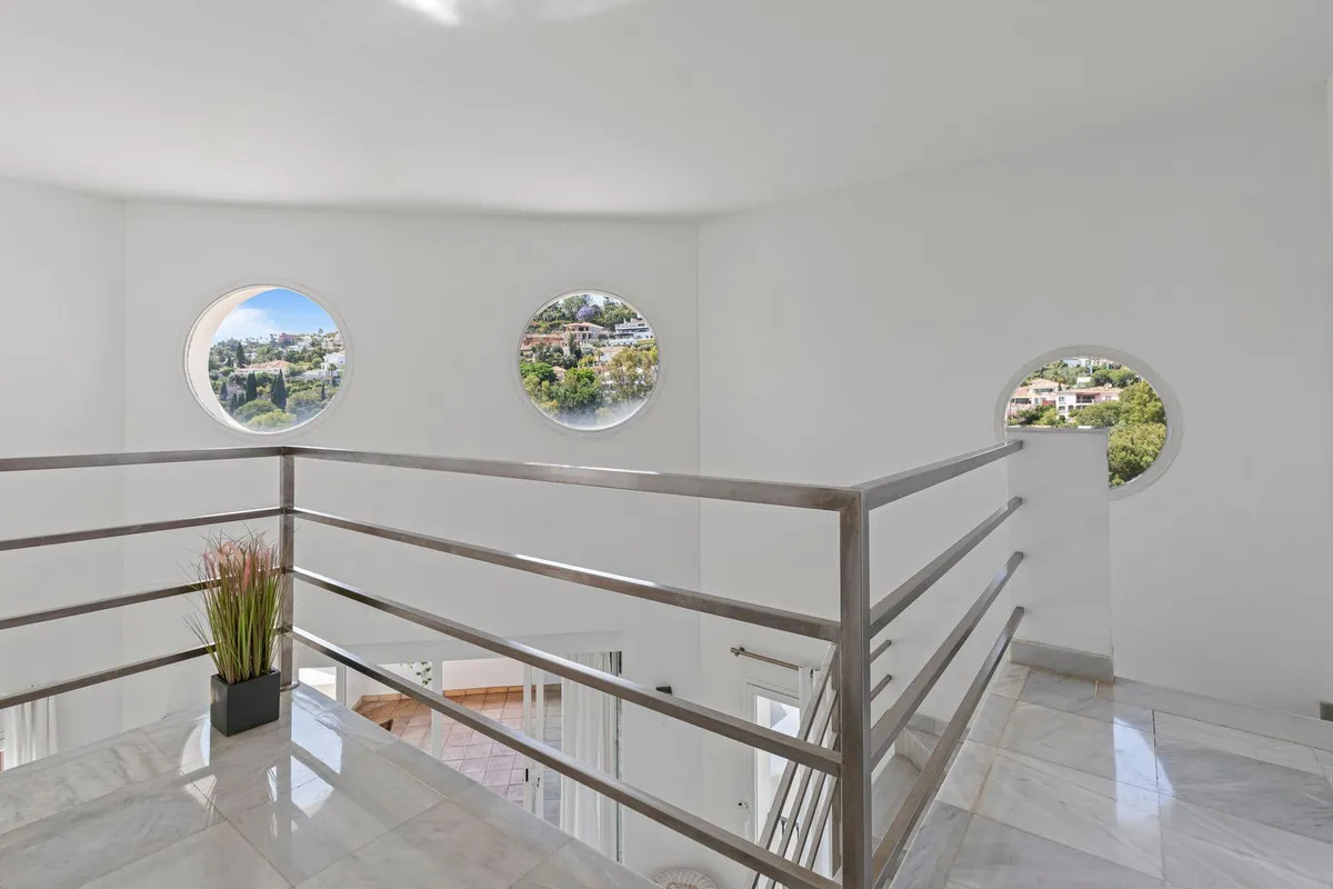 96d002cb-5b53-4e28-97db-1e1d2154d561