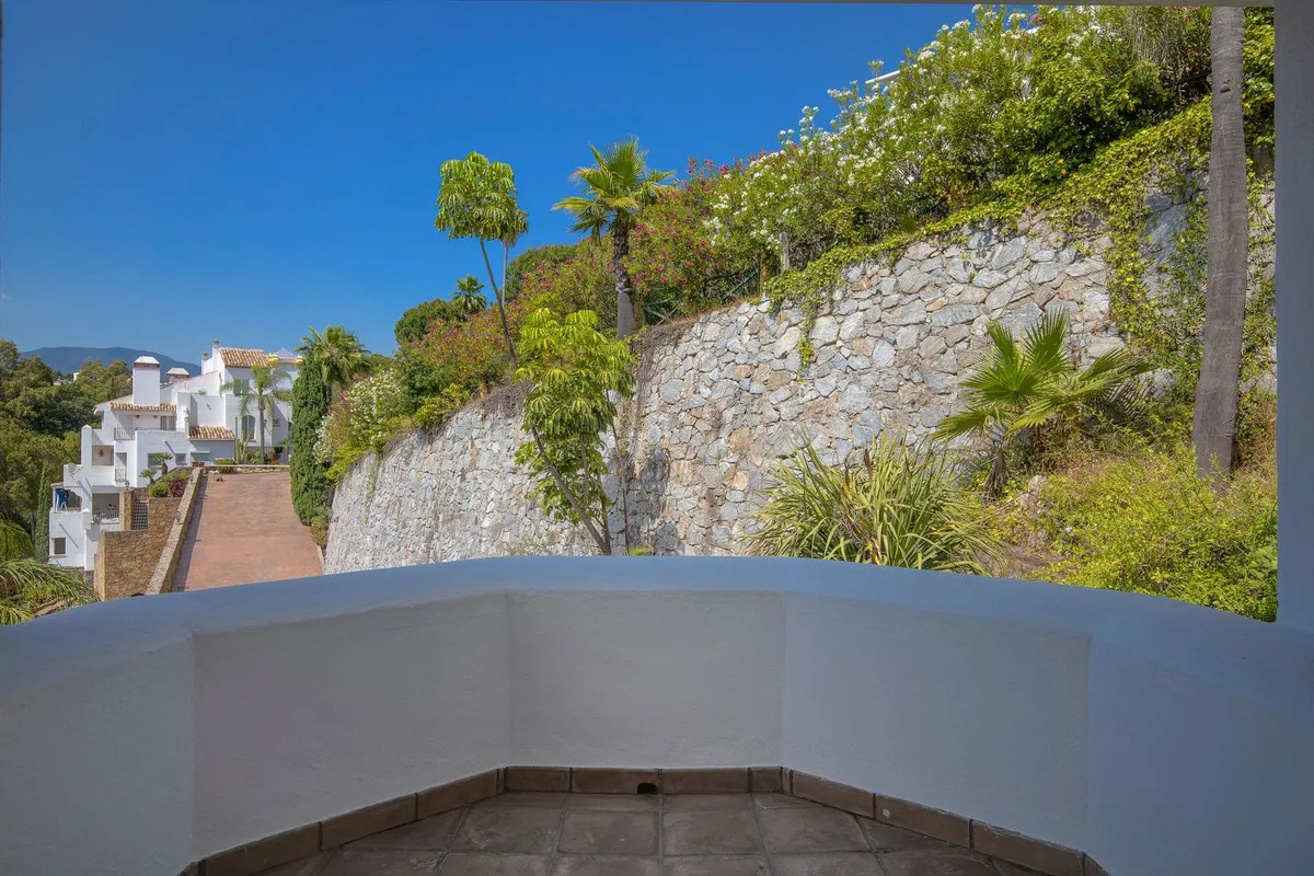 db657700-2460-4028-8e1c-7a9e8ff02021