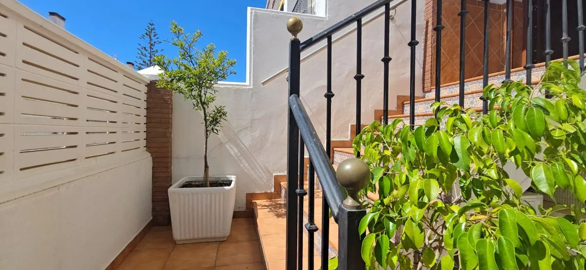 81b86f5f-c6ba-46a5-a50f-b30602f129d3