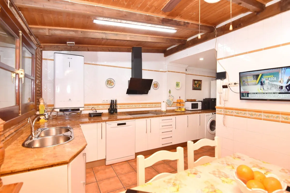 bc8edc5b-3630-4a02-9583-e49057d68553