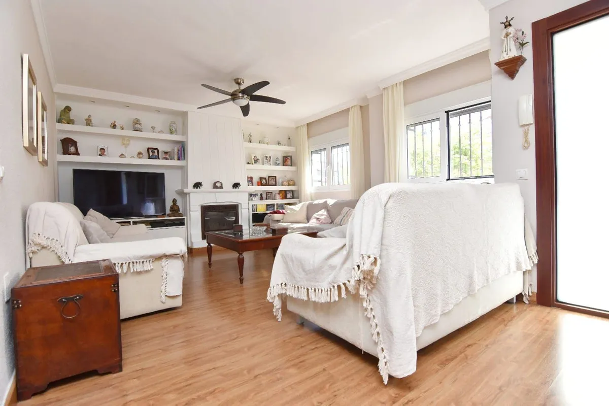 e8567459-878b-46a6-8f1b-c16f29ca057f