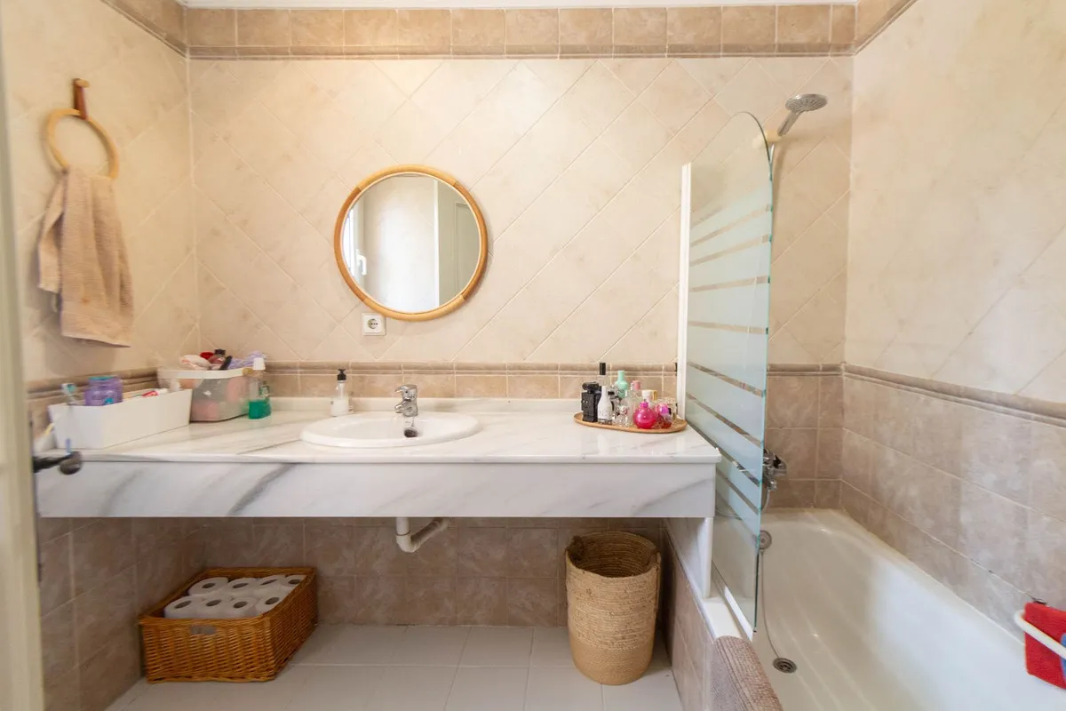 12d4fbe9-82d4-4610-8c3a-ce513b208d1a