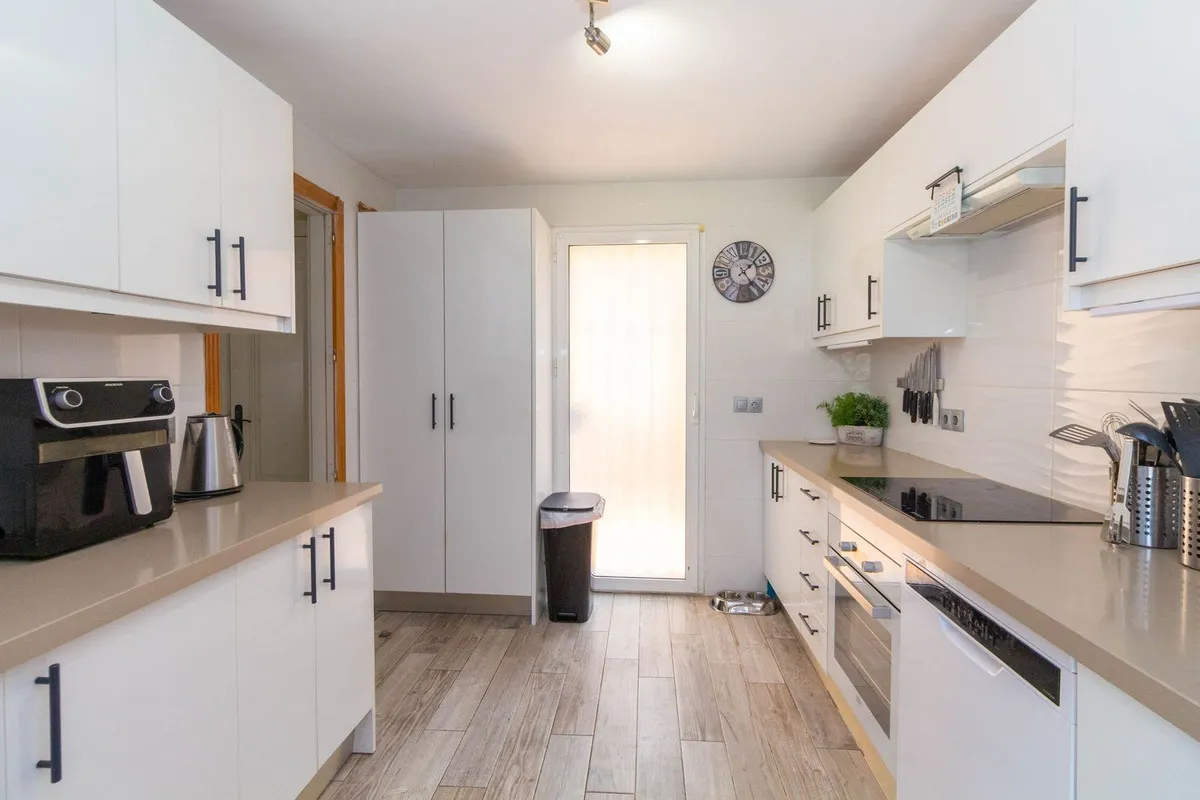 bd6395c8-b6e0-407b-89ba-49c3ef347b5a