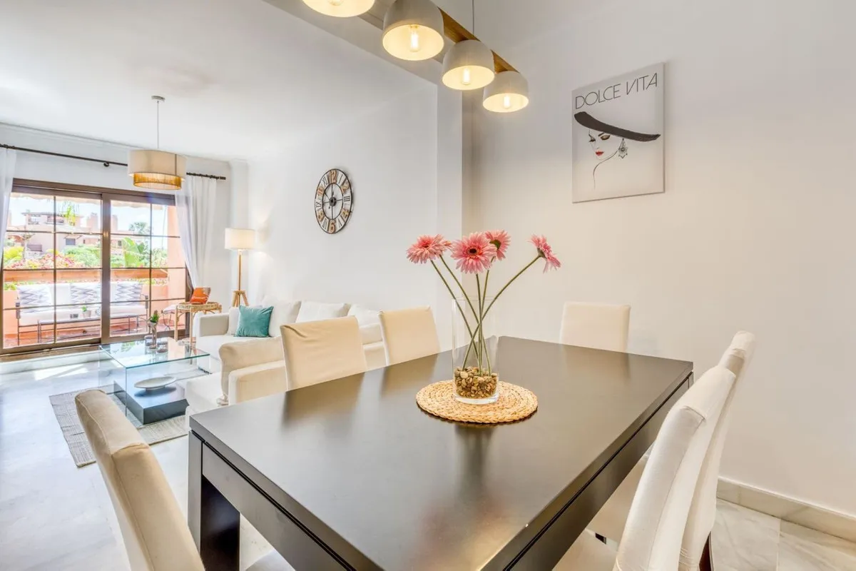 af3fffbc-9a0d-4ef8-a8f0-b1d4d0a28074