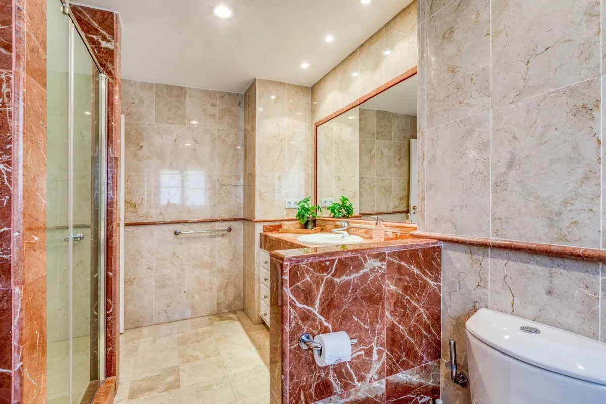 d15a1f4b-1454-4490-894d-fda4d50f999f