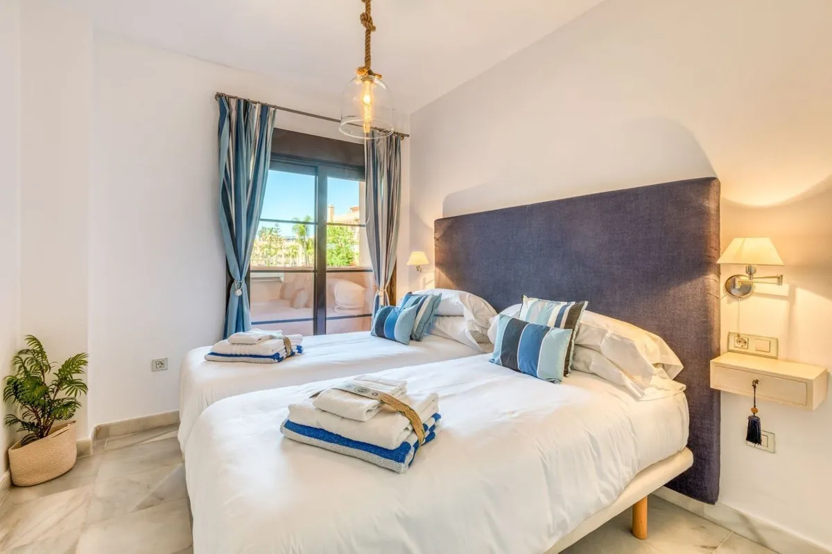 dbea8e79-4fee-41f6-a235-030d2b58c551