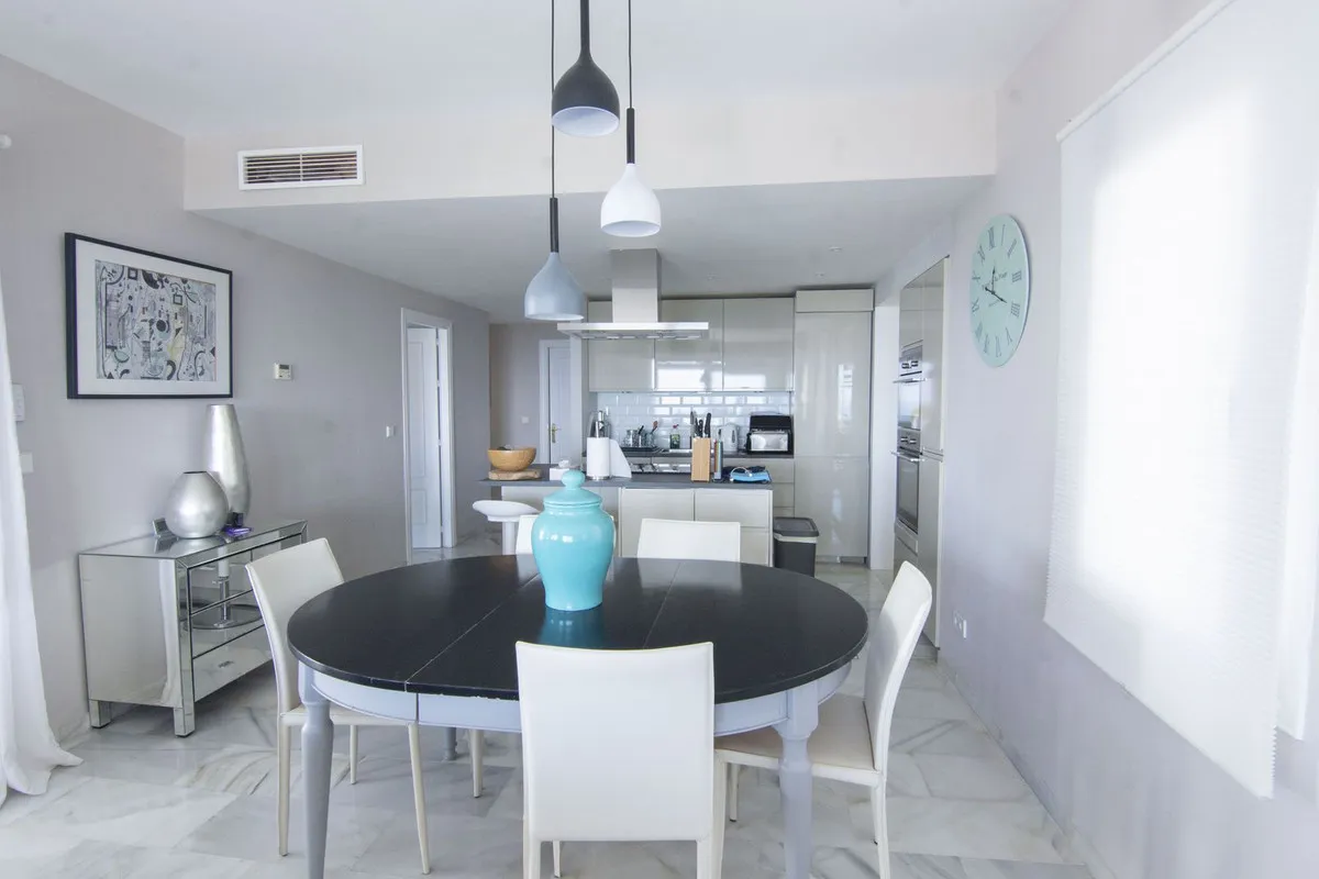 7e531b93-d7e1-470d-bb76-0f9ba0b3b900