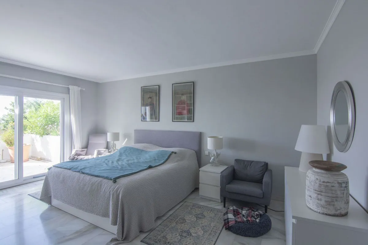 97067565-c8a8-4bd5-b289-c4bd559b188b