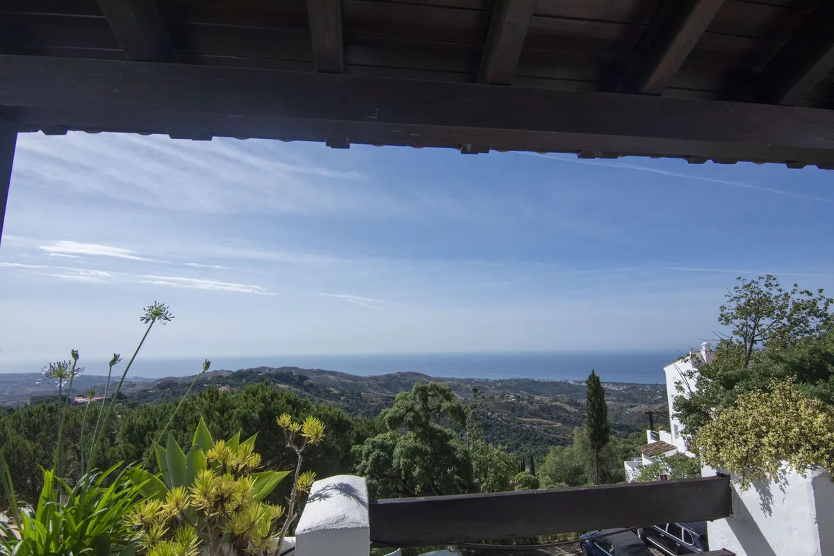 9934ff66-df86-4361-aba1-5c7c8e5fc4c3