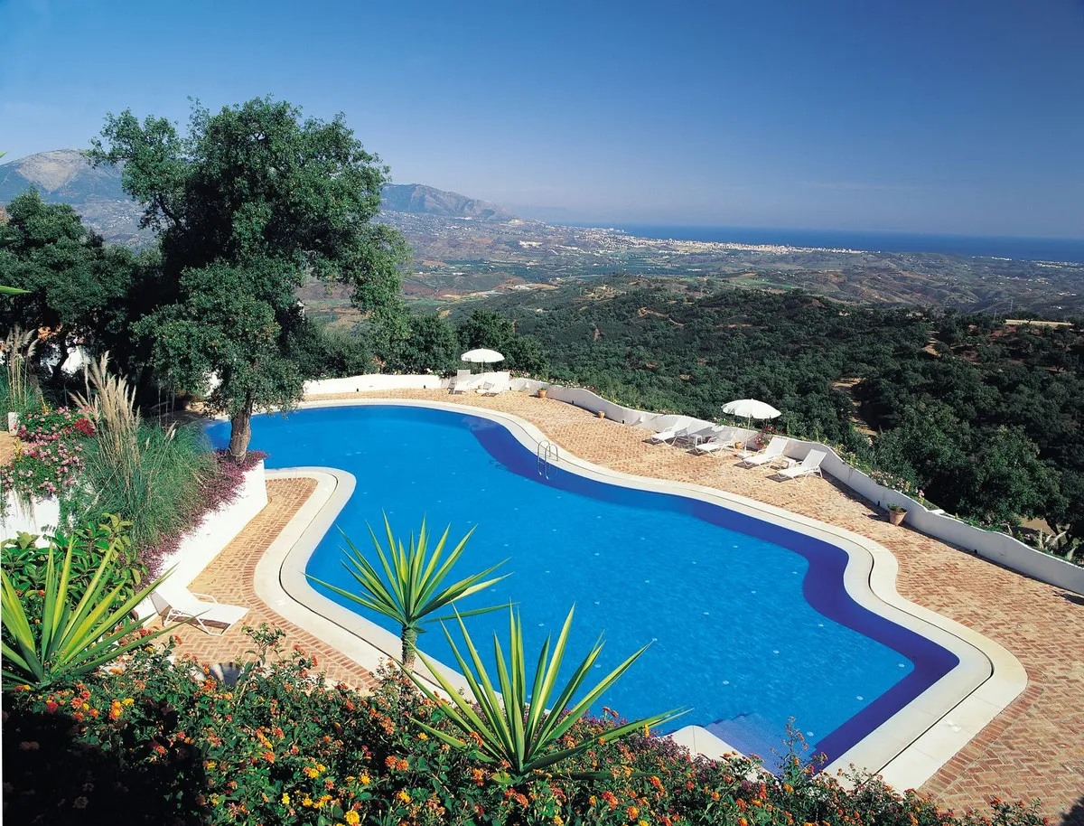 c50ffbe0-f8b6-4b37-932e-a5941997b635