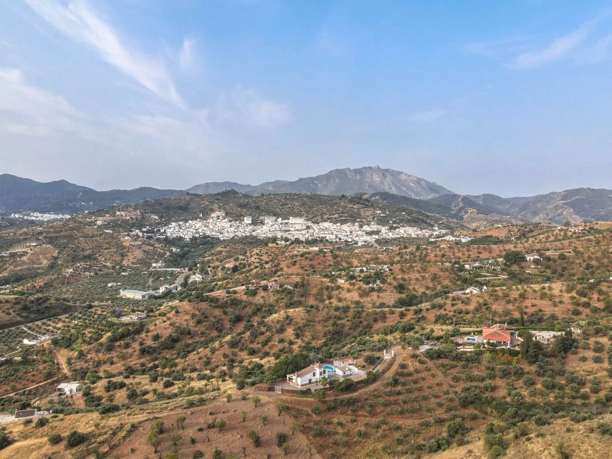 018e04d9-b204-4d26-900b-61fe88b74e4a