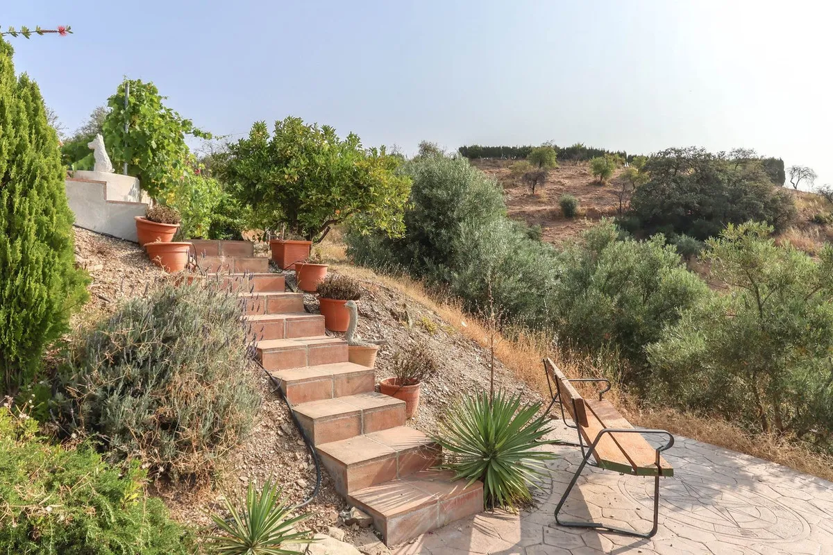 1b8faf7b-9ec9-418f-adcc-29041c57df17