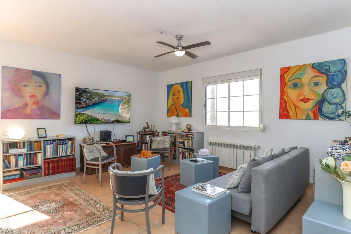 23329ed8-207d-4dd2-bdf2-8b6702f85ae1