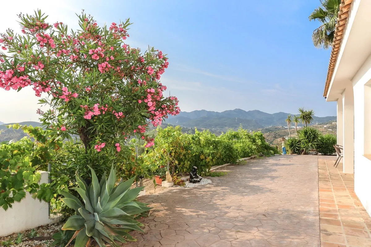 6be9e689-80c7-4bd0-8524-e1d6c1295c68