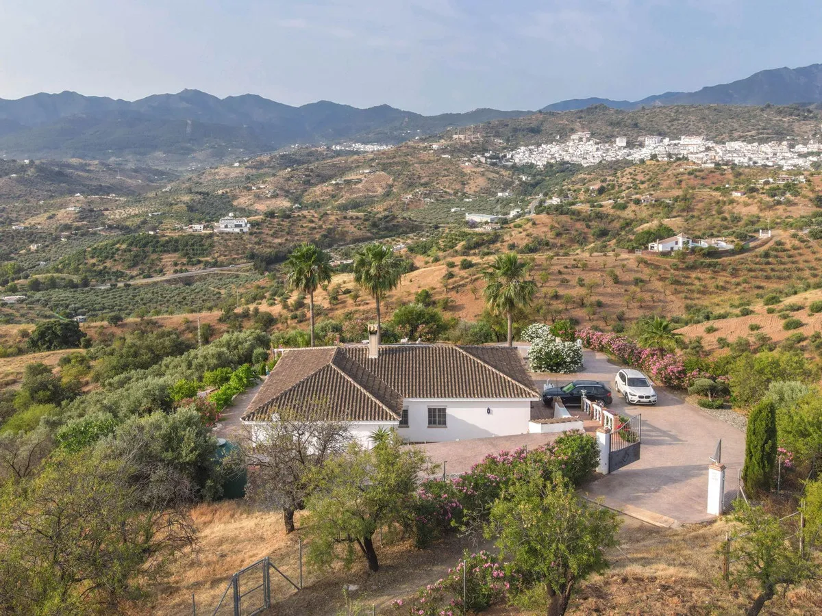 fcda74f4-64e6-4aa2-b334-39241e1d8fc4