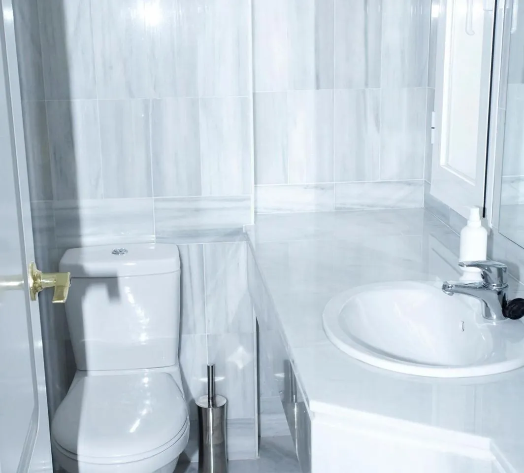 025564c8-5de8-48b6-b33b-33eb1c723cbf