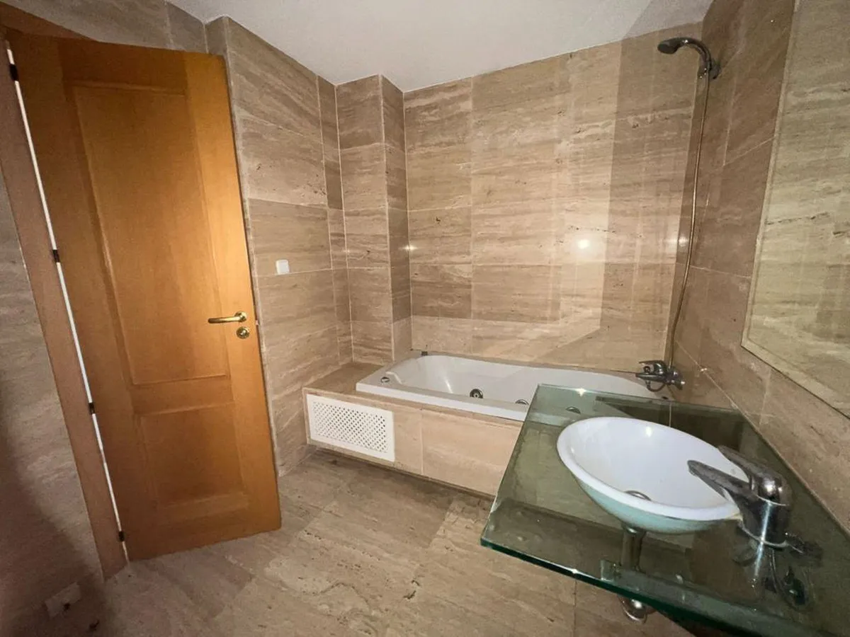 b9122c78-b406-495d-8e47-4976b50d5ec2