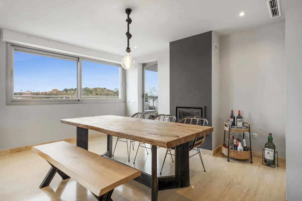 114ab3e5-118d-4a81-b0b2-ff9a2ee6e93c