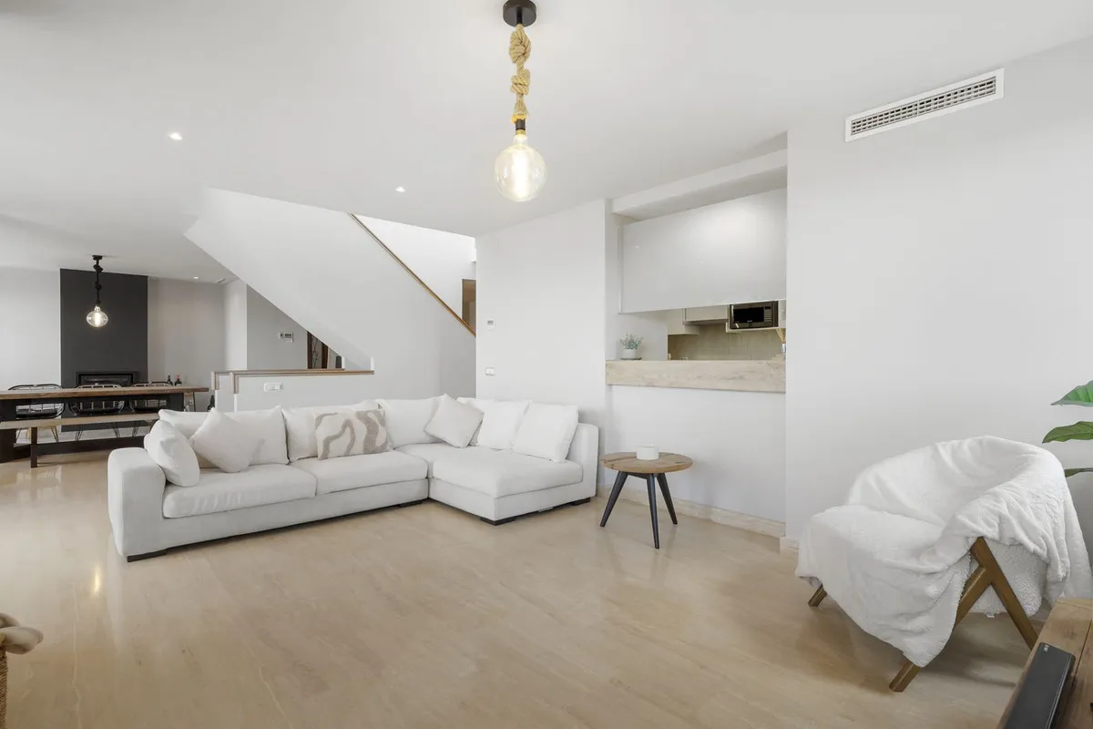 15638b98-12e5-41a7-a5b6-64daa58037a3