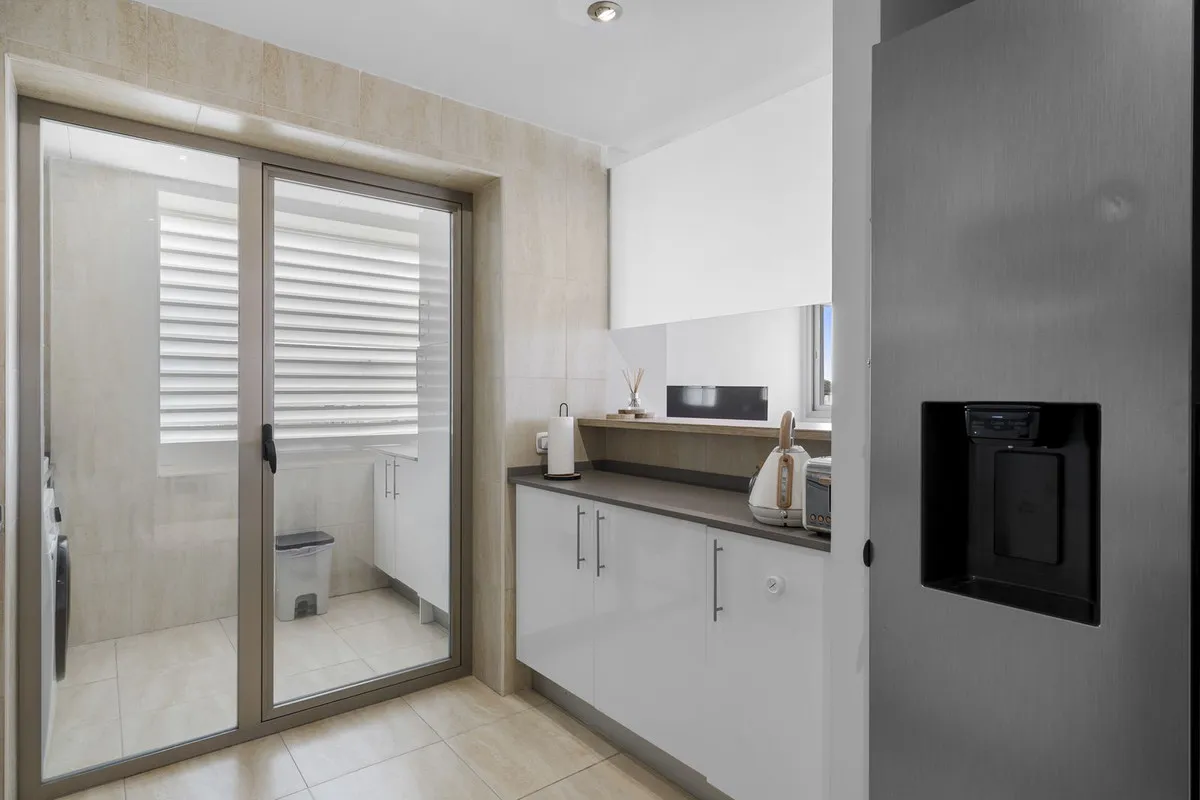 53c35ba6-2f91-43a3-9a7b-1f7087c39995