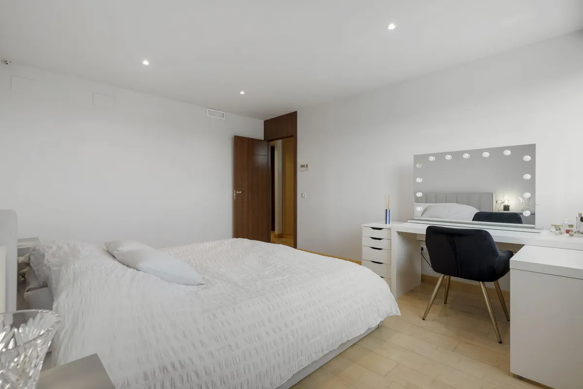 83b6f08c-ef5e-47c5-98ef-301d5662f855