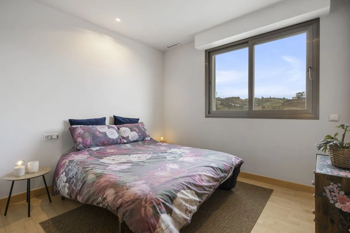 d629bcfc-c037-45bc-8921-b16809c803af