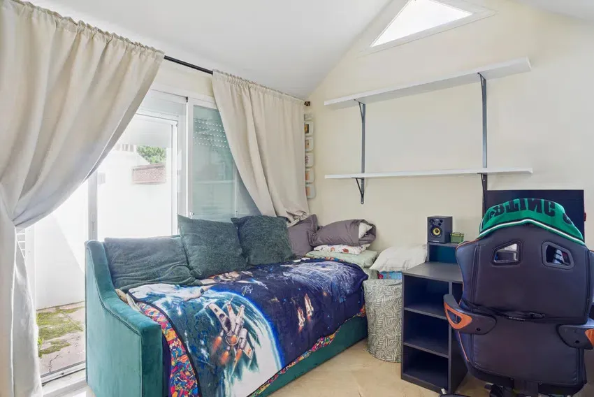 e601c321-7d35-4288-8031-9b61bcc43a47