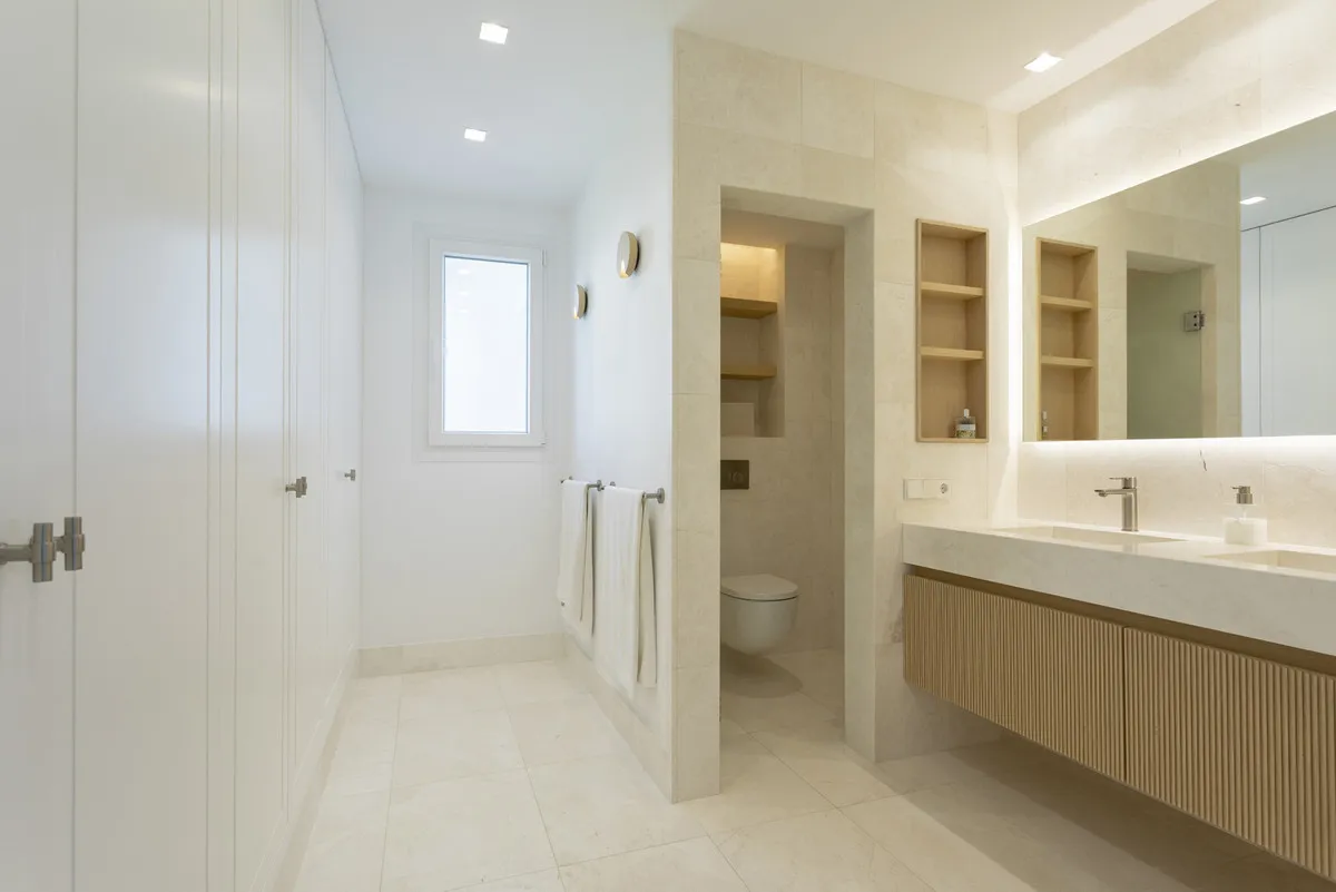 b452456b-52d7-4cac-b70d-8c76b5f8a502