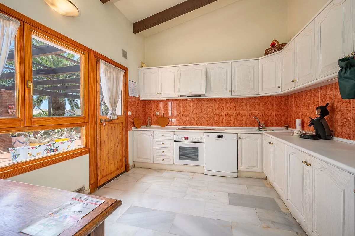 3d666fe4-e574-471d-b8a8-c267ab75ba42