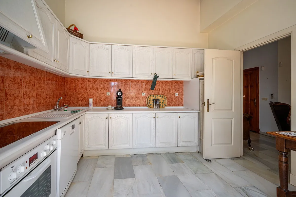 b766bef9-c510-423d-bc71-cd72fcc39770