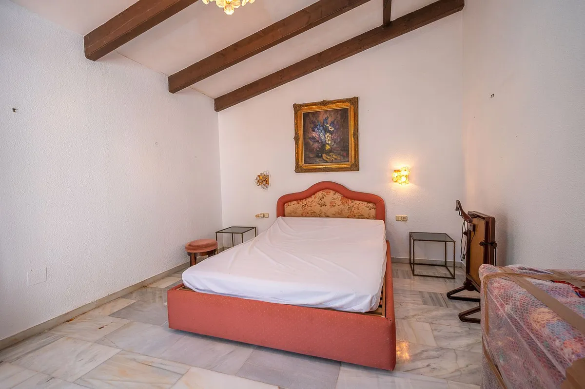 b872d20c-f0a3-45a7-bafa-2940636073e9