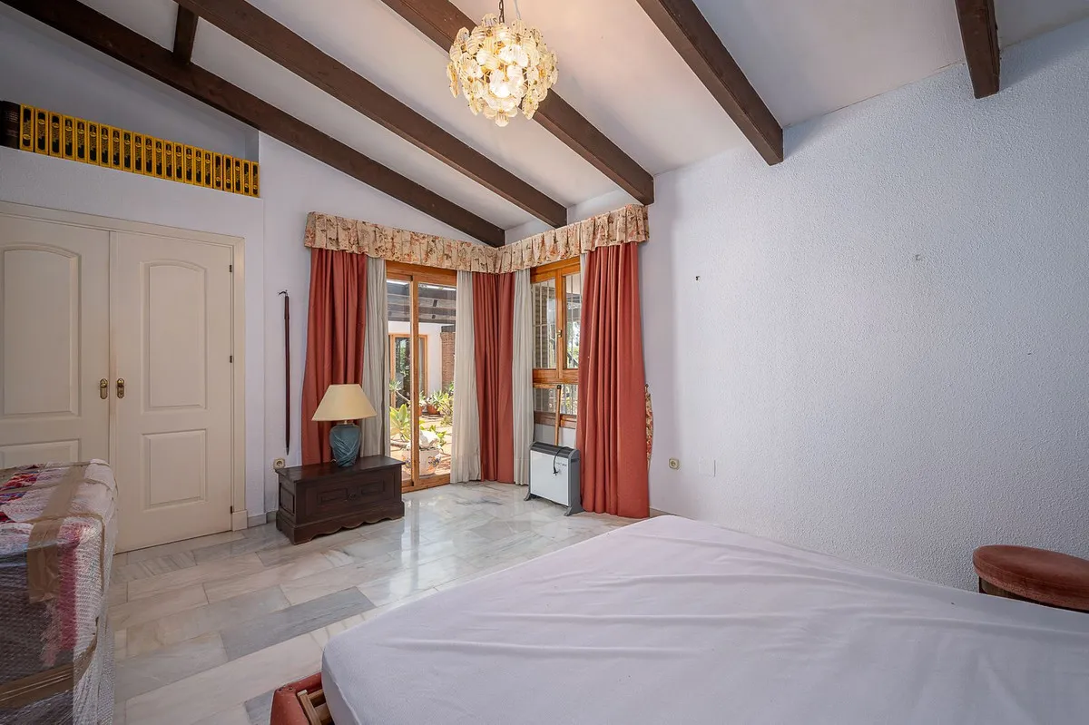 e51e647a-6de3-4f0f-8ad6-a6a6f8f99375