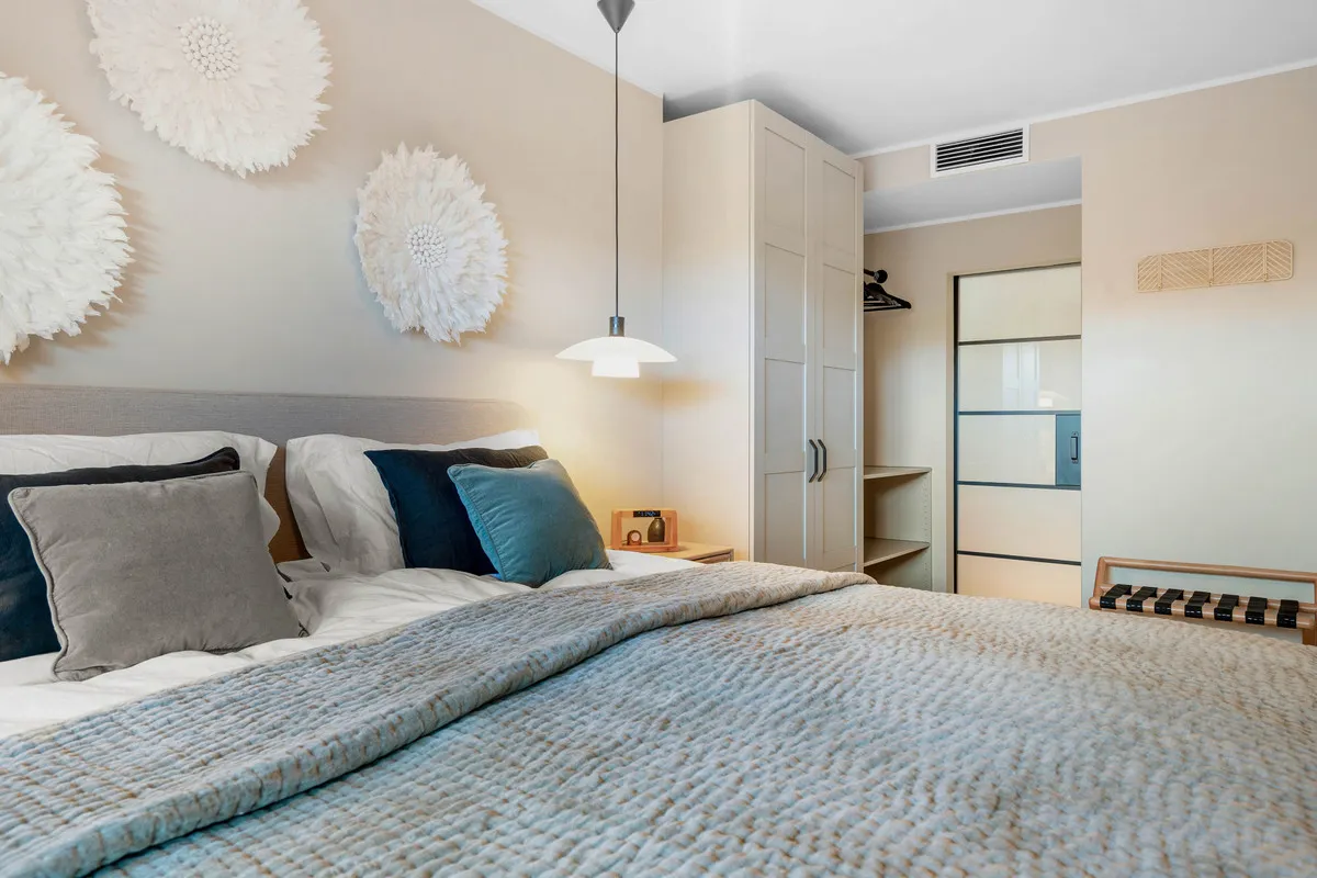 2b037852-8001-4998-949b-0be18df66612